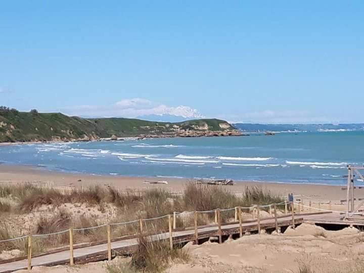 L'Angolo Di Nina Vasto Bagian luar foto